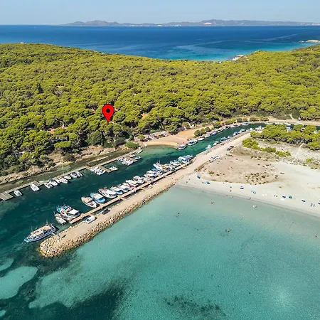 Villa Fronte Mare, A 5-minute Walk From The Sea Porto Pino