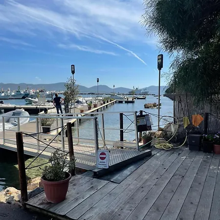 Villa Fronte Mare, A 5-minute Walk From The Sea