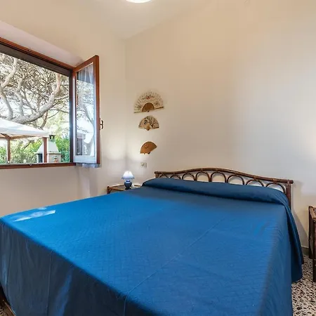 Villa Fronte Mare, A 5-minute Walk From The Sea