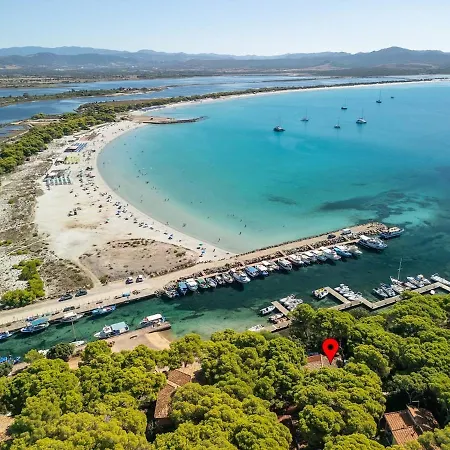 Villa Fronte Mare, A 5-minute Walk From The Sea Porto Pino